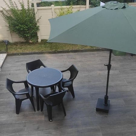 Joli Appartement De Vacances 에쿠엥 외부 사진