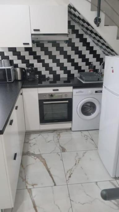 Joli Appartement De Vacances 에쿠엥 외부 사진